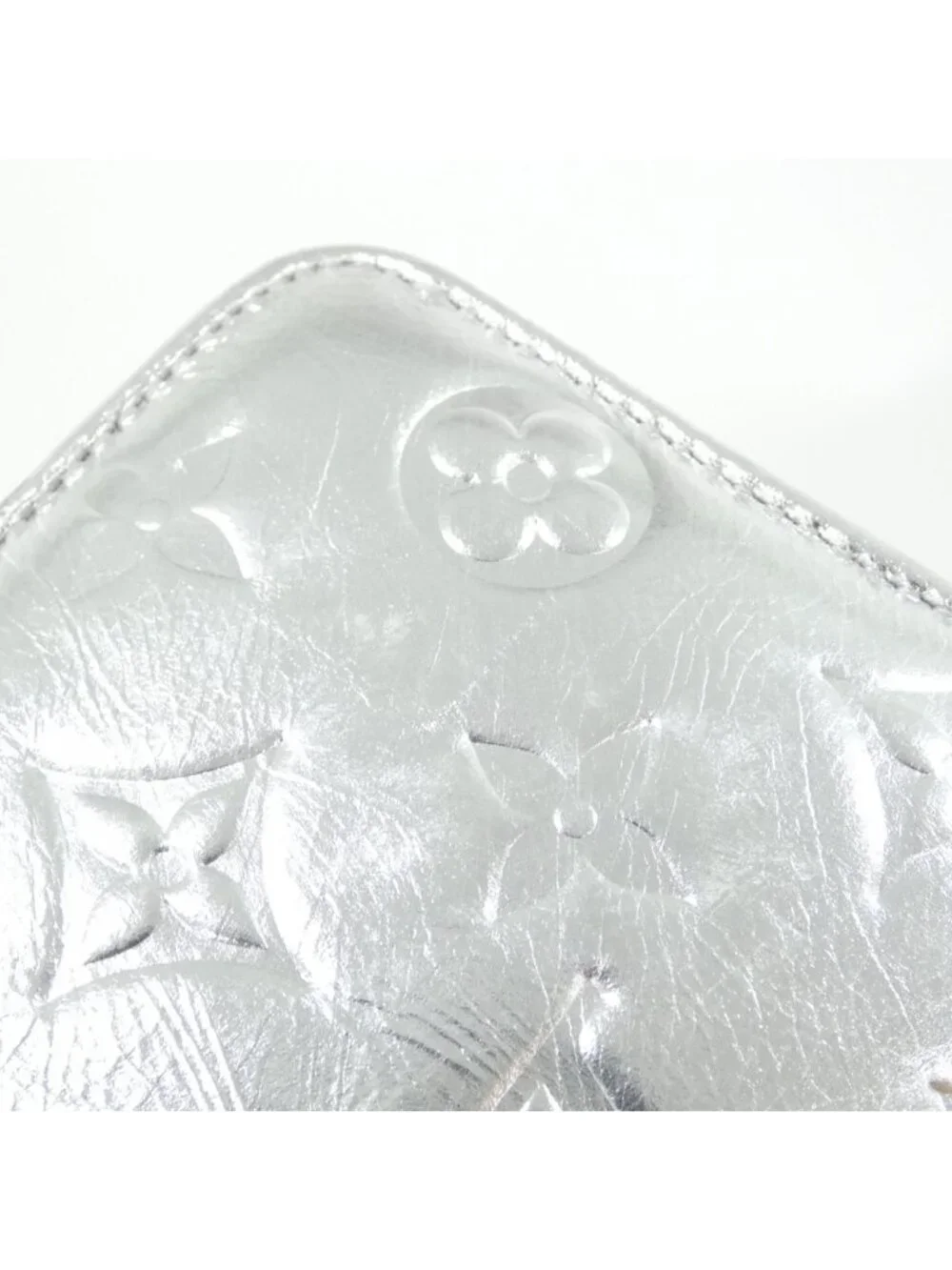 Louis Vuitton Monogram Coussin Zippy Wallet